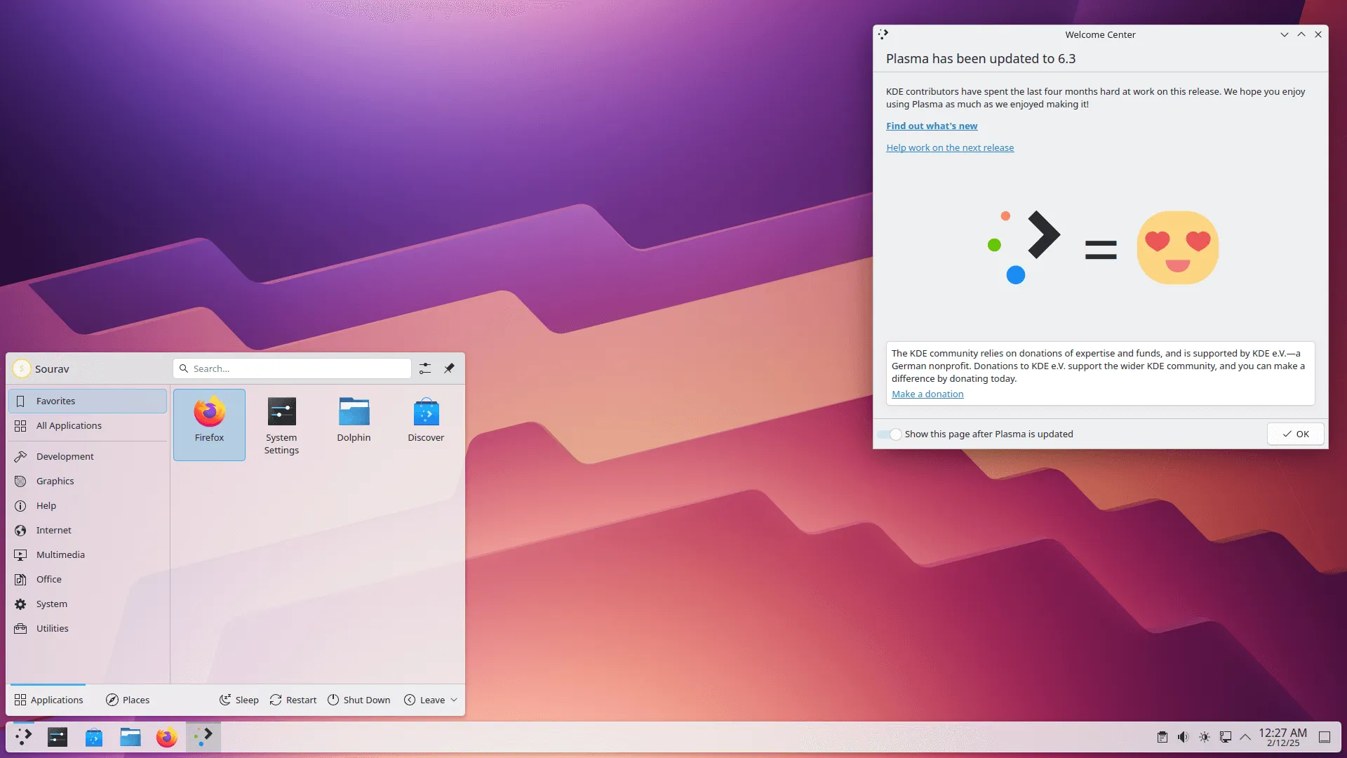 Visualização da área de trabalho do KDE Plasma 6.3 com o Iniciador de Aplicativos e o Centro de Boas-vindas abertos, destacando o novo papel de parede Nuvole